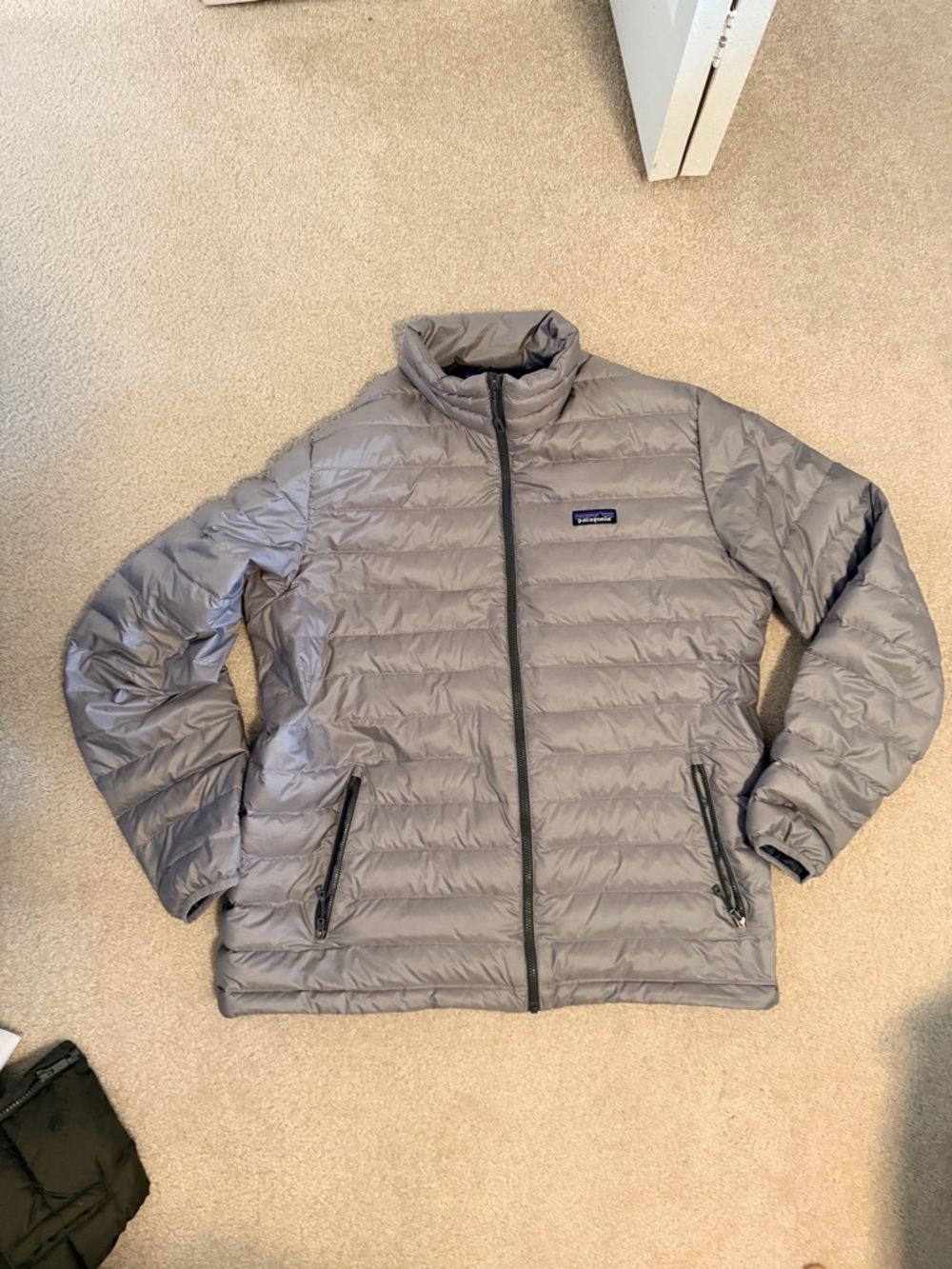 Patagonia Down Sweater Jacket in Light Gray